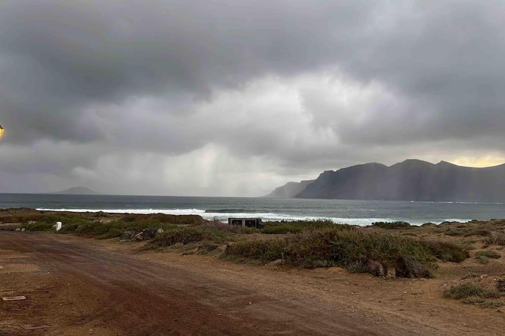 Famara, Apto. En Zona Tranquila A 200M Del Mar. 아파트 외부 사진